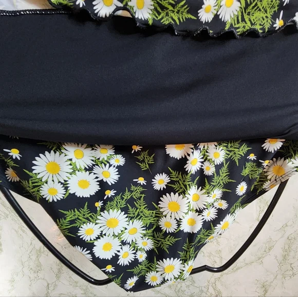 Hilor Daisy Print 1-Piece Swimsuit - Picture 9 of 13